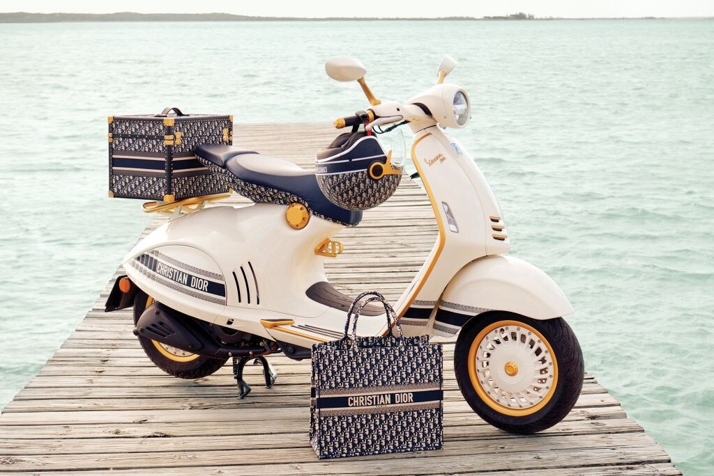Vespa: una 946 griffata Christian Dior